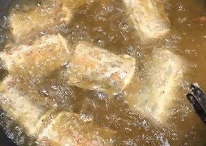  冰箱里有带鱼，送您美味的家常带鱼做法，试试吧