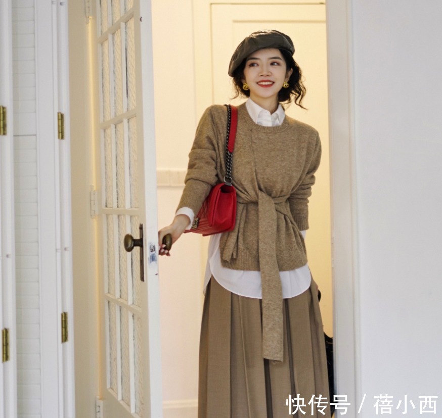 小蛮腰|精致!时髦!高级!2周14天不同的优雅搭配,早秋穿搭不发愁