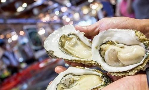大厨|蒸生蚝,直接上锅蒸就错了,难怪腥气不好吃,大厨这样蒸才对