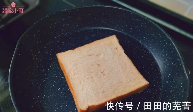 芝士培根煎蛋三明治|超简单的早餐自制三明治，这样做营养均衡又美味，完胜外卖~！