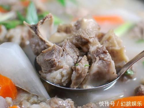 炖羊肉汤时，这3样缺一不可，汤浓肉香无膻味，可惜很多人不知道