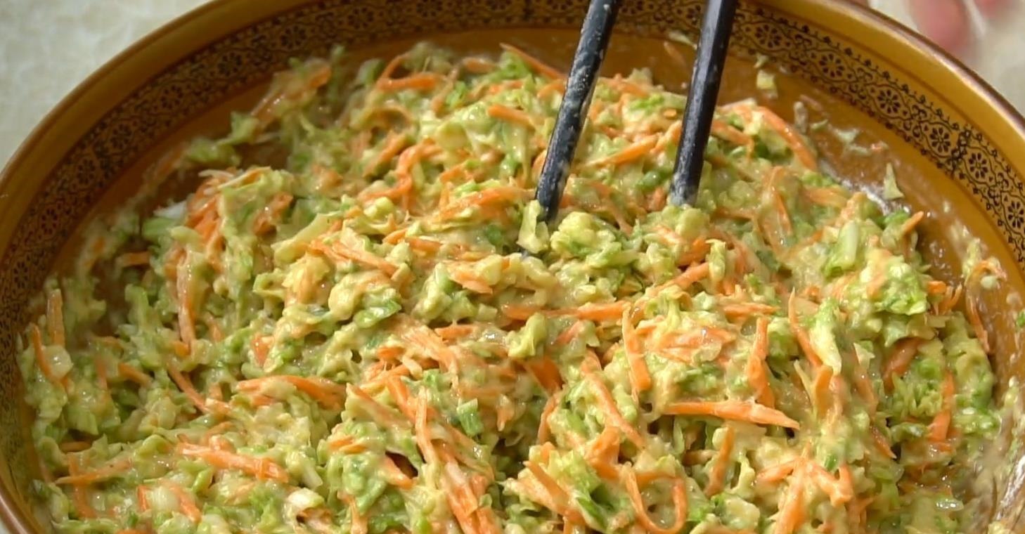 白菜加3个鸡蛋,教你做懒人早餐,手不沾面,口感鲜美,营养丰富