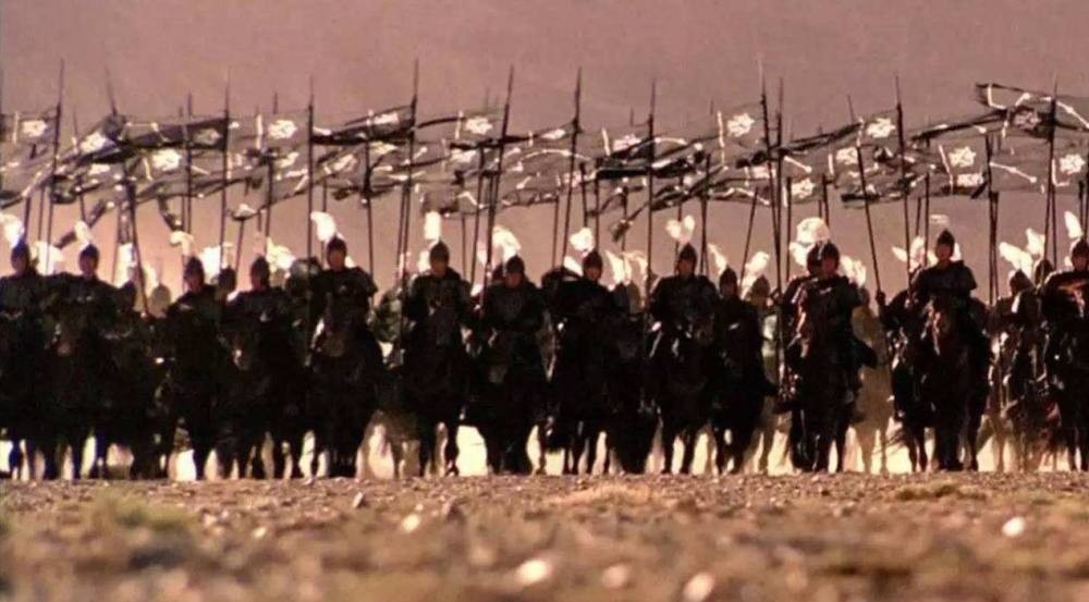 三国演义&方天画戟那么厉害,为何后世却很少有人用?专家:用它打架很奇怪