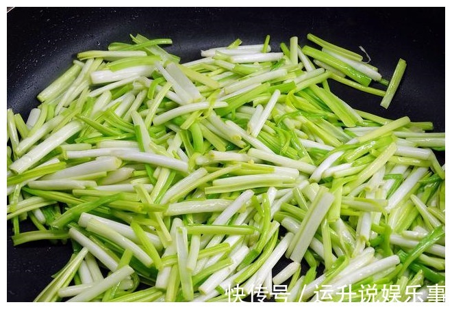 韭黄|猪肉不论怎么烹饪，记得多做“这一步”，肉质嫩滑没腥臭！