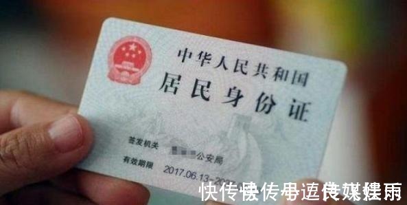 美国&曾经放弃中国国籍,如今被赶出美国却想回国,中国不是收容所