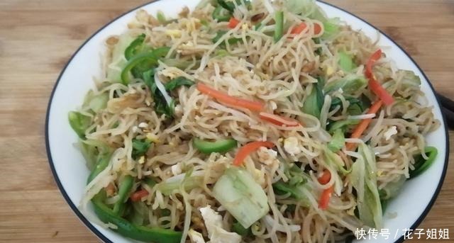 在家里炒米粉,为什么没有路边摊好吃,加这样比它好吃百倍