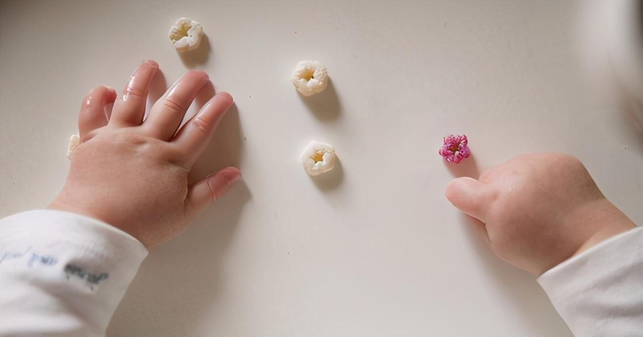 引导|宝宝2岁很关键,是大脑智力发育的黄金阶段,别再说宝宝天生笨了