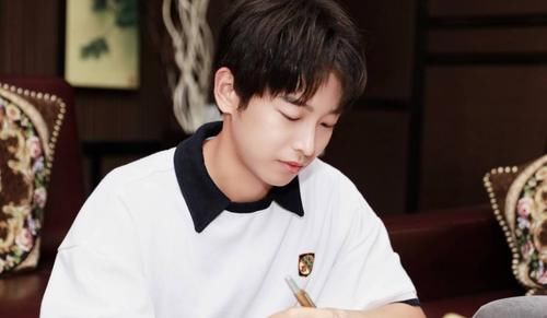  放肆|彭昱畅李振宇表情管理对比，旁若无人的笑太放肆了，铁憨憨上线！