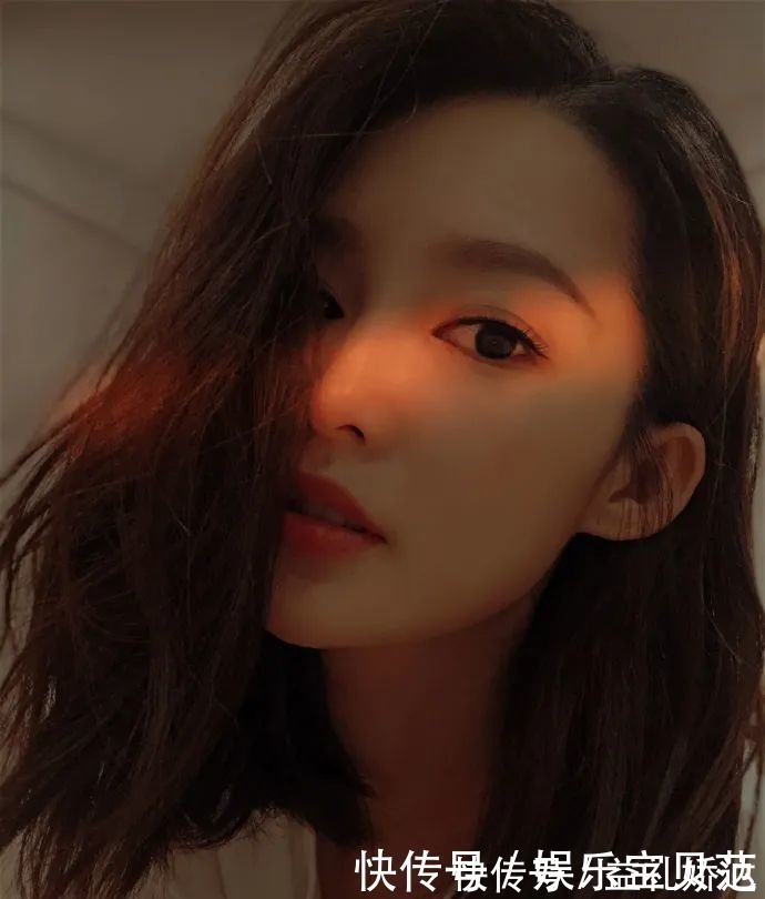 淡颜系|双眼皮、一字眉已经过时了,现在的美女标准是这样……