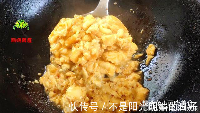 最近非常火爆的一道菜“灵魂炒蛋”，让鸡蛋身价倍增的隐藏新做法