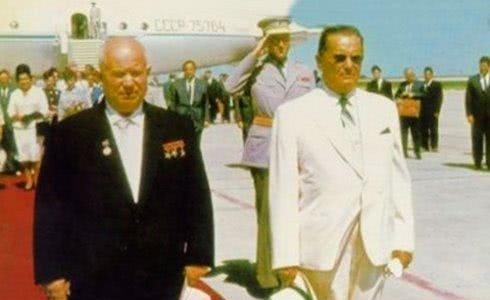 独立|铁托:策略败笔为南斯拉夫解体埋隐患,为何说造就了米洛舍维奇?