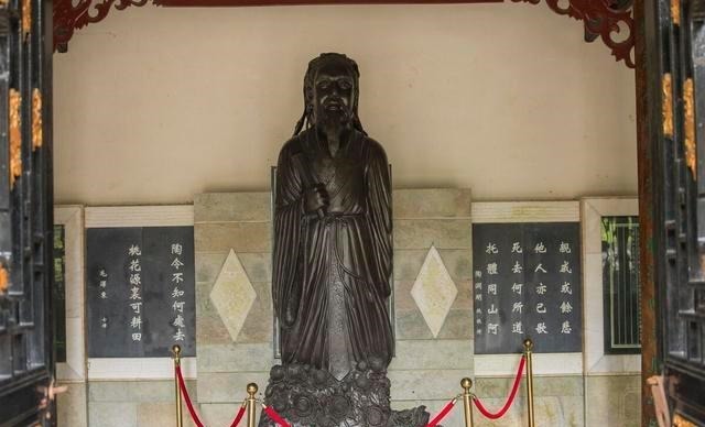 写诗|陶渊明家里失火,全家人住在破木船里,他居然有心情写诗