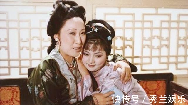 贾母$借着薛姨妈为邢岫烟定亲一事,薛宝钗的丑陋一面已经登台亮相