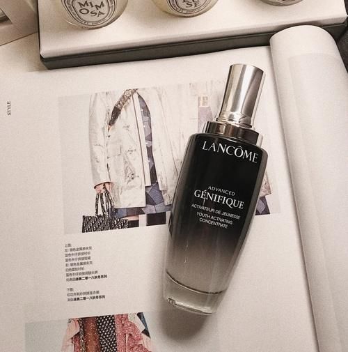 最值得入手的5款“面部精华”，抗老防皱焕活修护，你用过哪款？