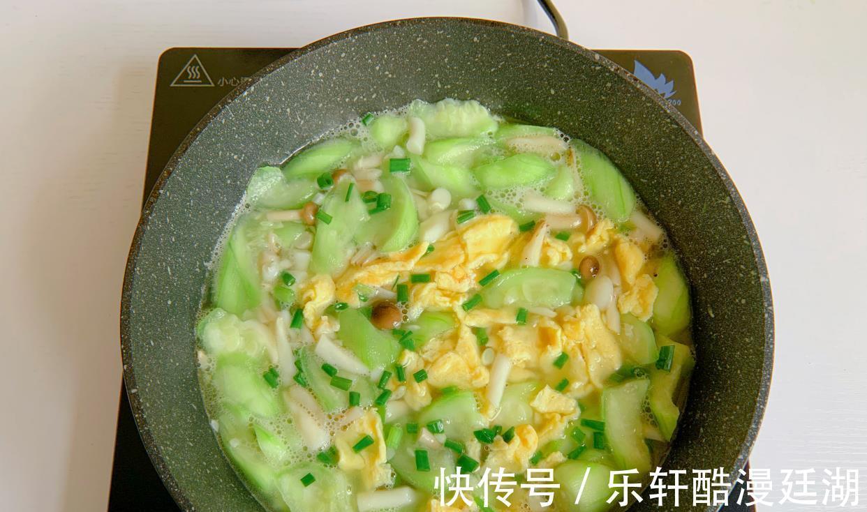 丝瓜|减肥无需节食,分享一道超好喝的低脂汤,鲜美又解暑,越喝越瘦!