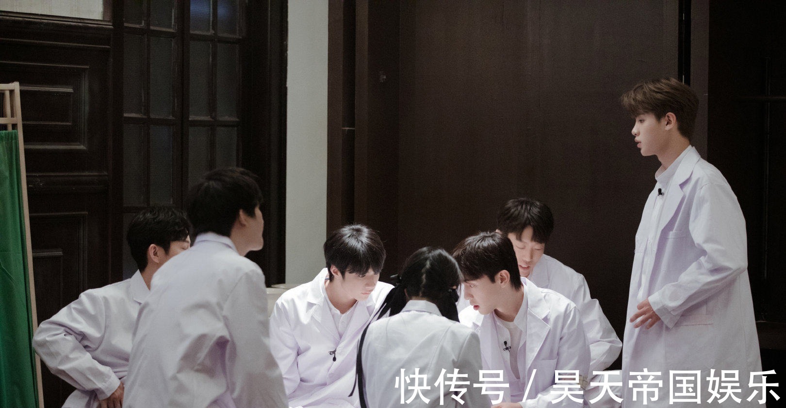 蜜桃团|作为一档网络综艺，它凭什么一直那么火连续三季位列热榜前三！