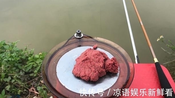 技巧|饵料附钩性太差，入水之后很快就会脱落怎么办？一个小技巧解决