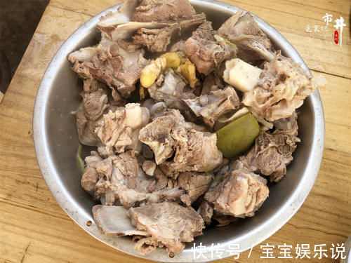 排骨|煮排骨大骨头时,记住“3用2不放”,肉香腥味小,汤白味道鲜