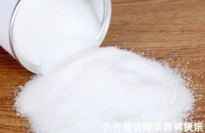 养花用磷酸二氢钾催花,到底该怎么操作,为什么有人喜有人厌?