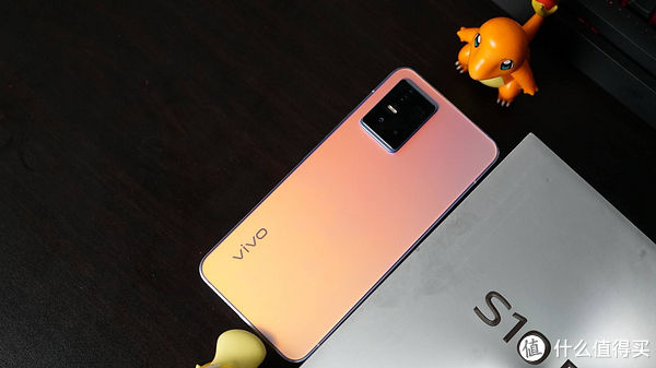 柔光灯|vivo S10 Pro评测总结：能够打动年轻人的，不只是自拍