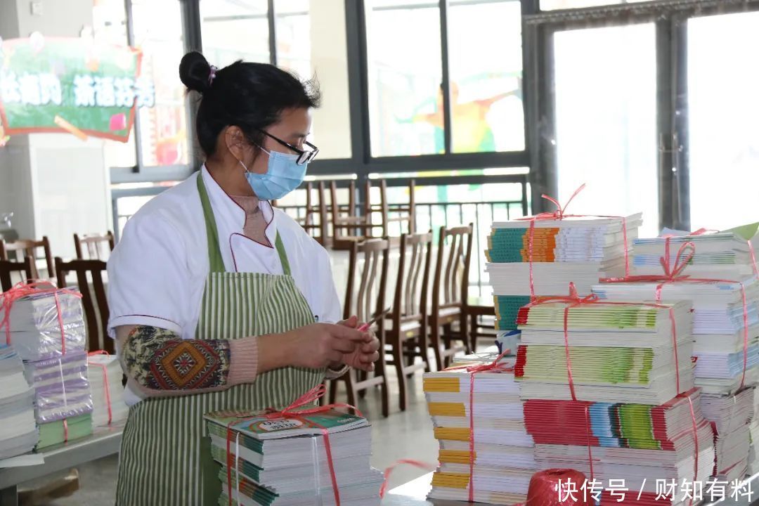 营收 门店又多又大,顾客只看不买,1.4万家新华书店为何还能营收90亿