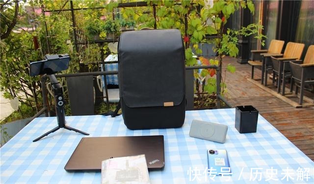 端口 商务and时尚地平线8号零感背包,好看真能搞定一切!