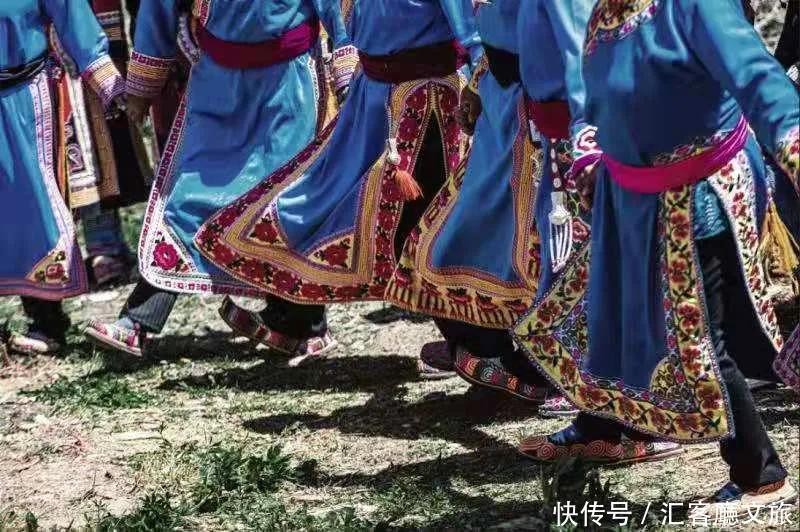 莎朗|2021端午,四川茂县民众载歌载舞欢度羌族“瓦尔俄足”节