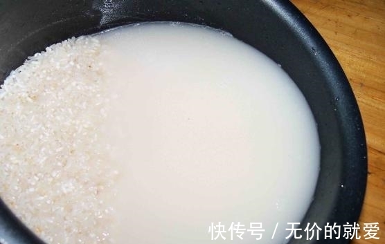 黄叶|淘米水、果皮水、啤酒,处理好养绿萝,黄叶烂根困扰全没了