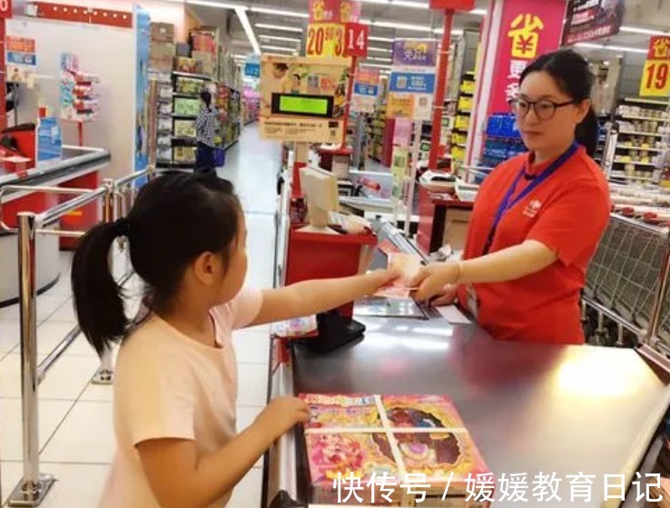 奖励|期末考得好,学生得到超市肆意买1分钟的奖励,最后爸爸傻眼了