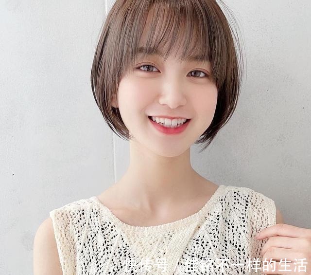 时尚 女发这样做,没想到如此美,是该换一换自己的发型了!