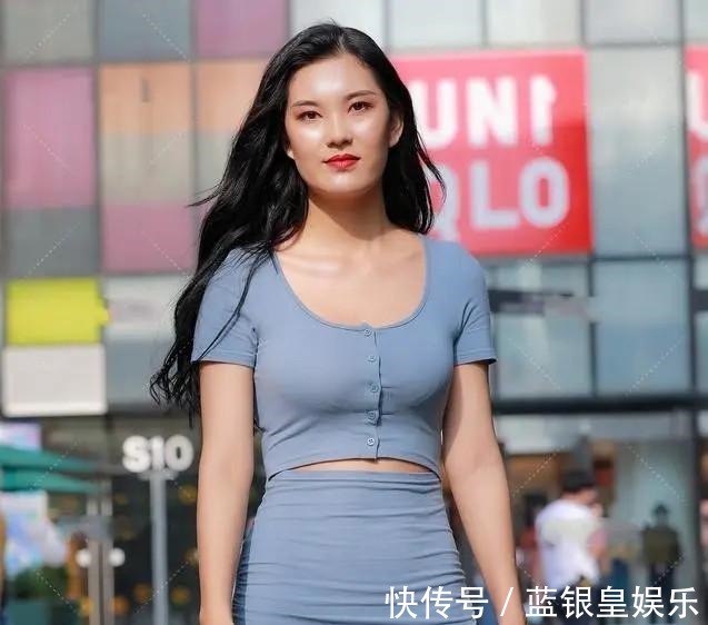 减龄 什么是“分体雾蓝套装”小姐姐展现“微胖”美,高级又减龄