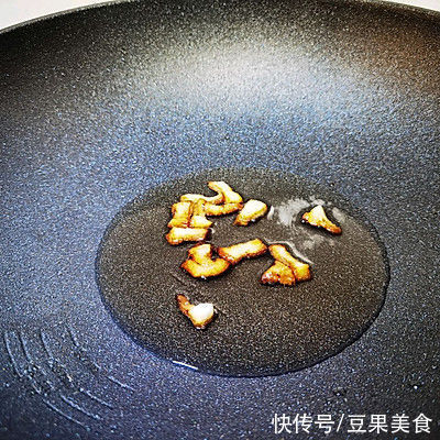 鲜香美味，你从来没吃过的雪菜老豆腐煲