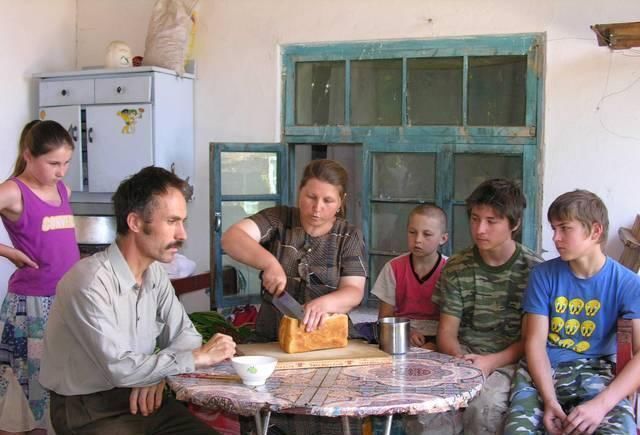 却说|中国最特别的民族,长着外国人的脸,却说着流利的中国话