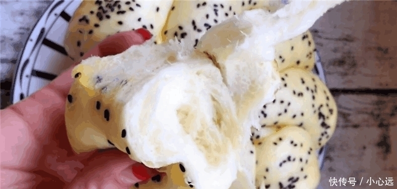 面食达人|电饭锅做早餐面包的配方, 比蒸馒头还香甜, 学会可以做给家人吃