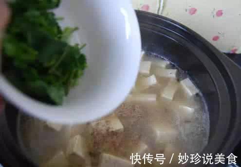豆腐的这个新做法，比大鱼大肉还香，一吃就上瘾，比麻婆豆腐好吃