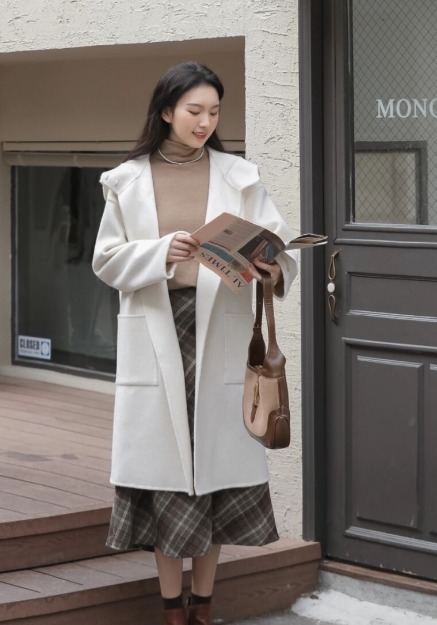 穿搭|真正时髦的女人,衣橱中都有一件毛呢大衣,保暖还温柔