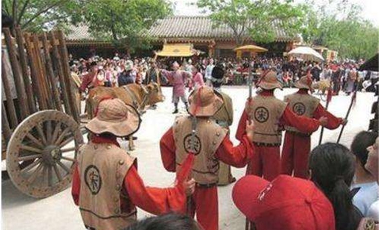  死刑|古代死刑中，为何讲究秋后问斩？又为何定位午时三刻？