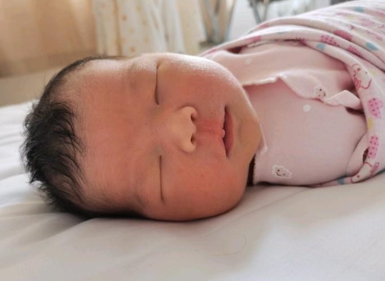 安娜|“出月子还这么矫情”,从怀孕到生娃,宝妈只有一个月“假期”吗