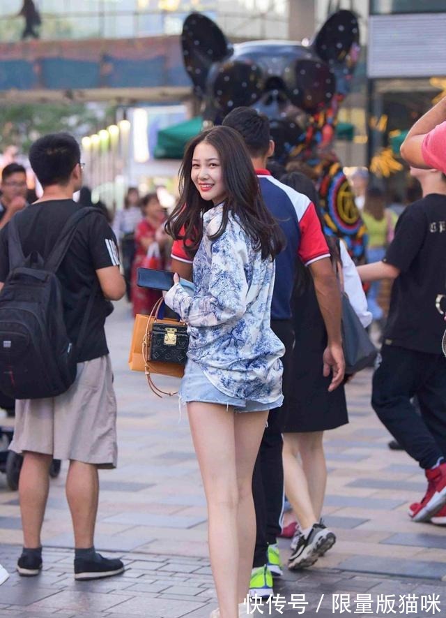 打底裤 穿上真丝打底裤，露腿的穿搭组合很加分，衬托气质！
