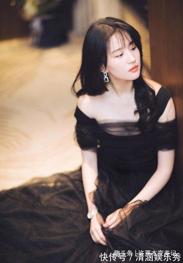 头发 女人过了50岁,尽量避开这3种发型,尤其是第2种,又老又土气