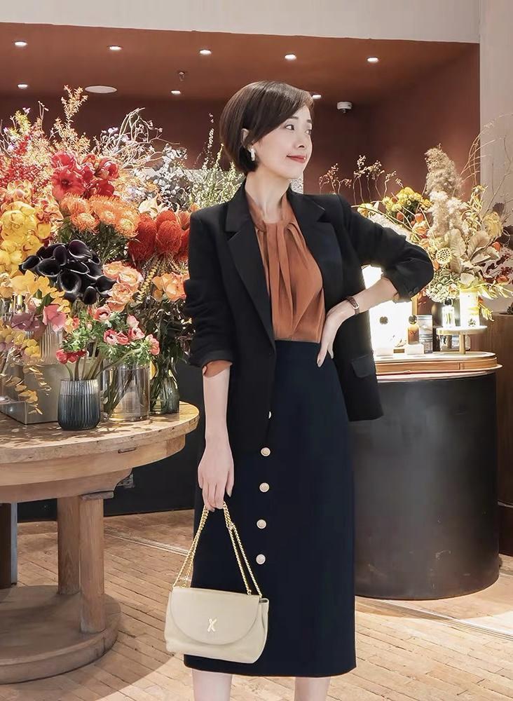 西装|中年女人要学会穿“西装”,不挑人又chic,出街赚足回头率