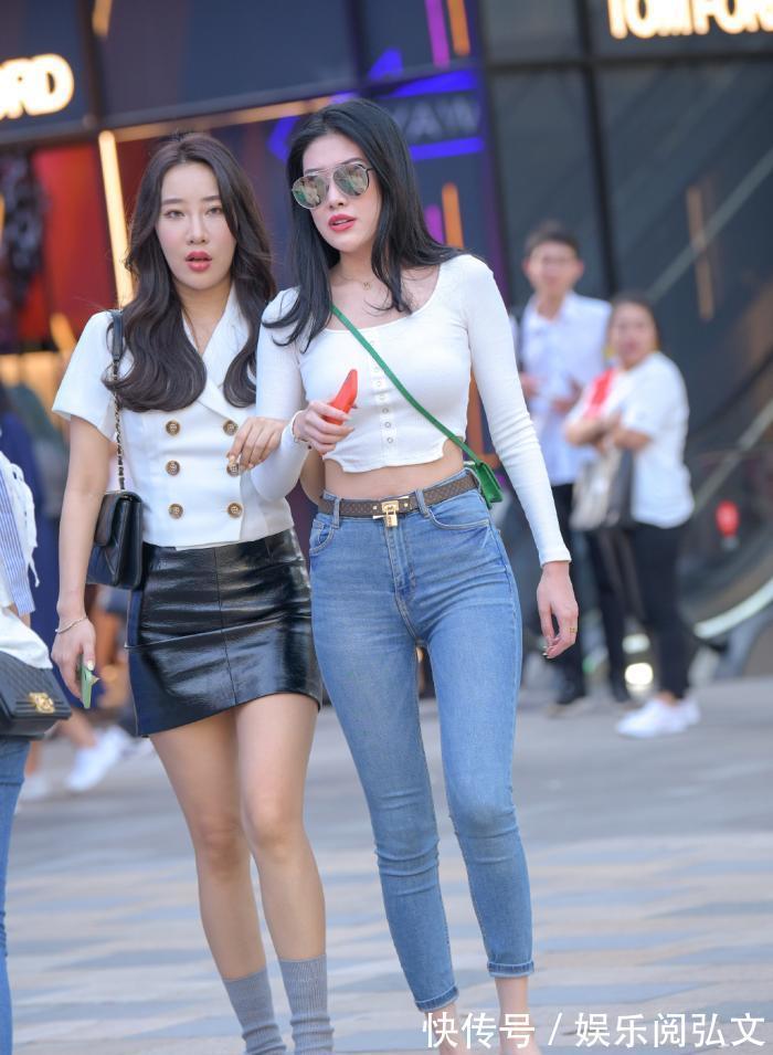 小姐姐|时尚又修身的牛仔裤,即使只搭简单的针织衫,照样时髦好看!