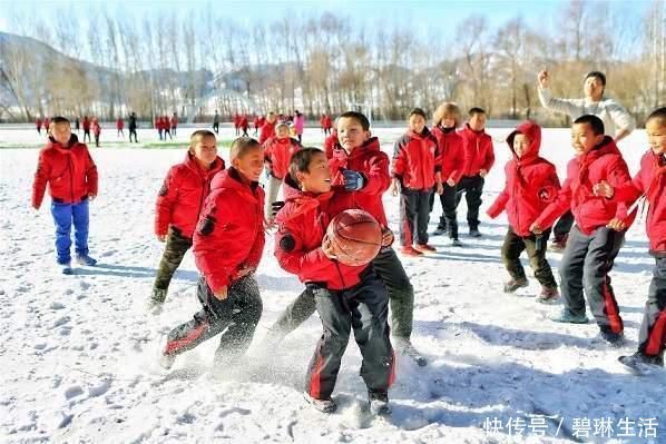 孩子们 “丁真”爆火背后：隐秘角落里，藏着多少等待发光的“小丁真”？