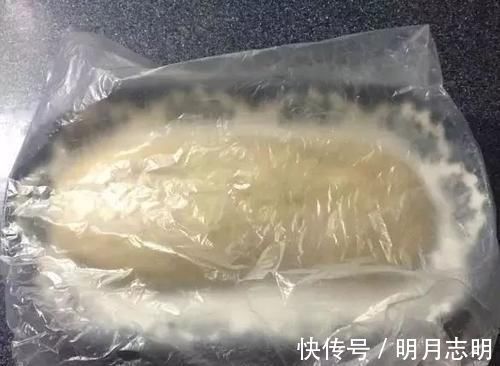 早餐|炸油条,用酵母是“大错”1斤面加9克它,膨松酥脆,个个空心