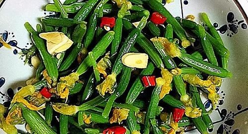 肌肤|人到中年,女性常吃三种食物,排毒燃脂,滋养肌肤,好处多多