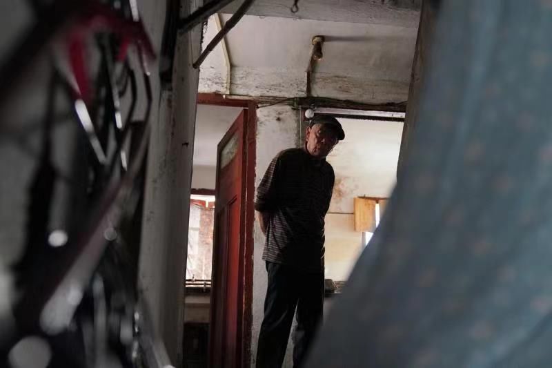 昆南|这位上海爷叔每天凌晨走5700步为了啥？这个“困难地块”生效，北外滩成片旧改收官