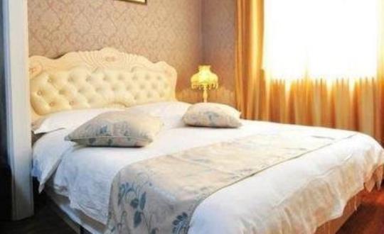 榻榻米床|卧室别只会放大床，聪明人都流行这样装，效果美观，实用性翻2倍