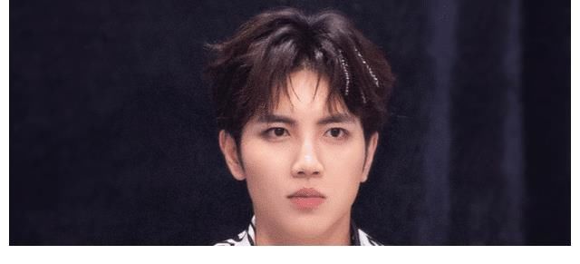 《追光吧》初舞台全曝光,刘也唱跳很稳,尚九熙唱二手玫瑰的作品