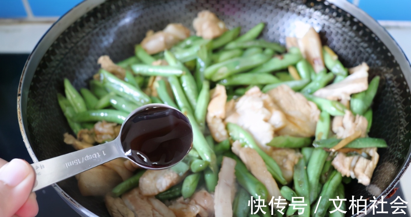 鸡肉|这菜一年到头都能吃到,钙含量是鸡肉的7倍,家家都能吃得起