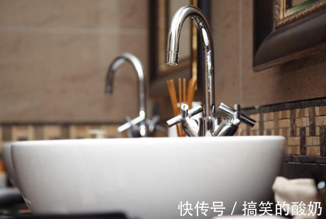 铜质|水龙头买纯铜好还是不锈钢好建材商的话让人害怕,太多人买错了